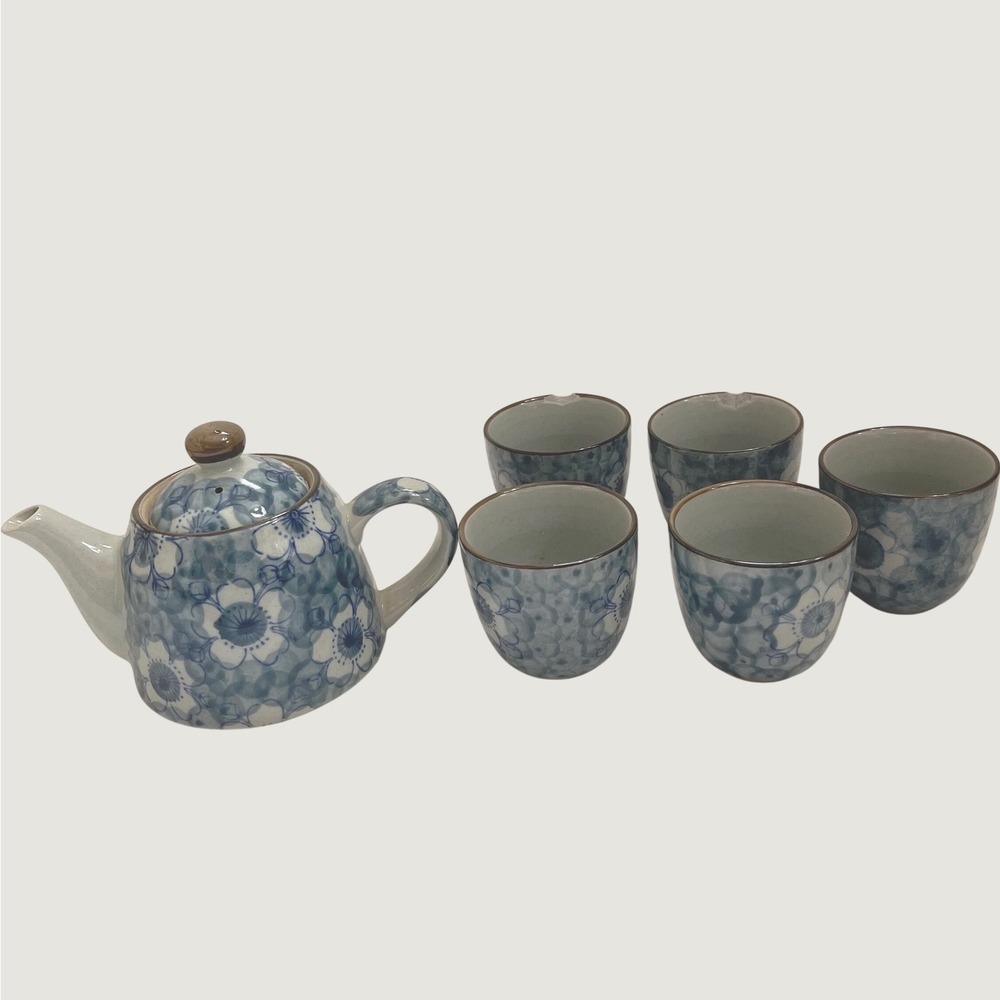 Blue Floral Ceramic Japanese Tea Set Teapot and 5 Cups with Wooden Box